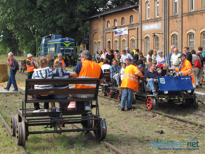 Zdjęcie pikniku kolejowego