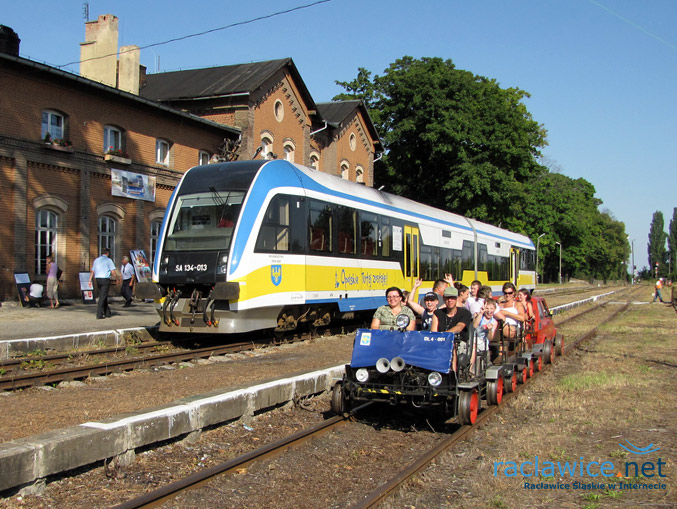 Zdjęcie pikniku kolejowego