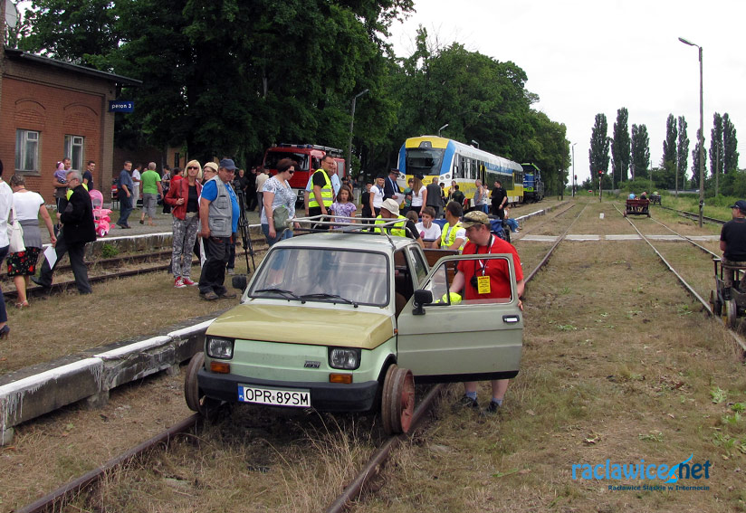 Zdjęcie pikniku kolejowego