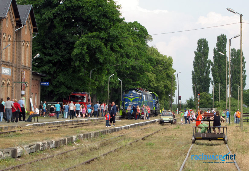 Zdjęcie pikniku kolejowego