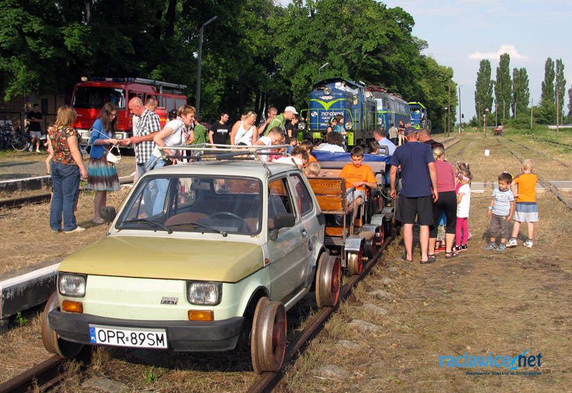 Zdjęcie pikniku kolejowego