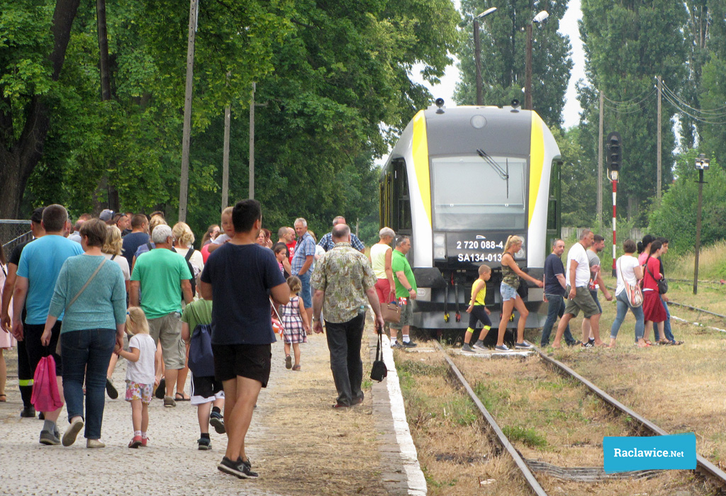 Zdjęcie pikniku kolejowego